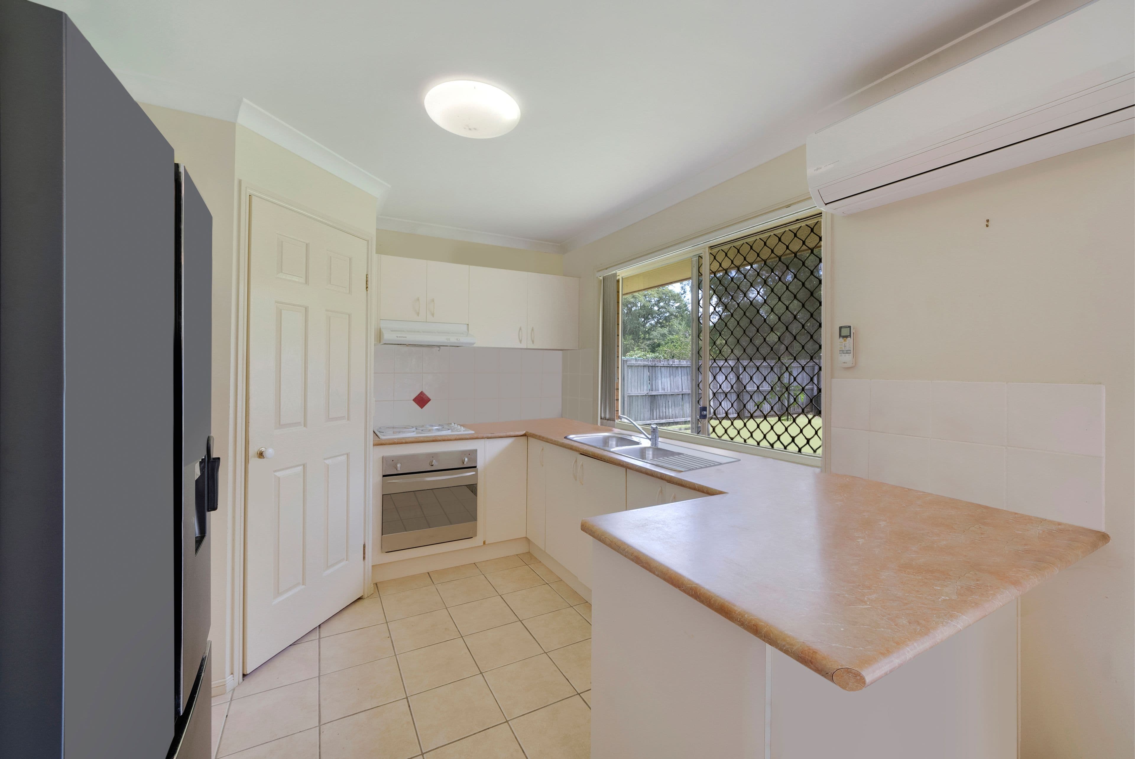 30 Antigua Crescent, Deception Bay QLD 4508, Deception Bay - Thumbnail 2