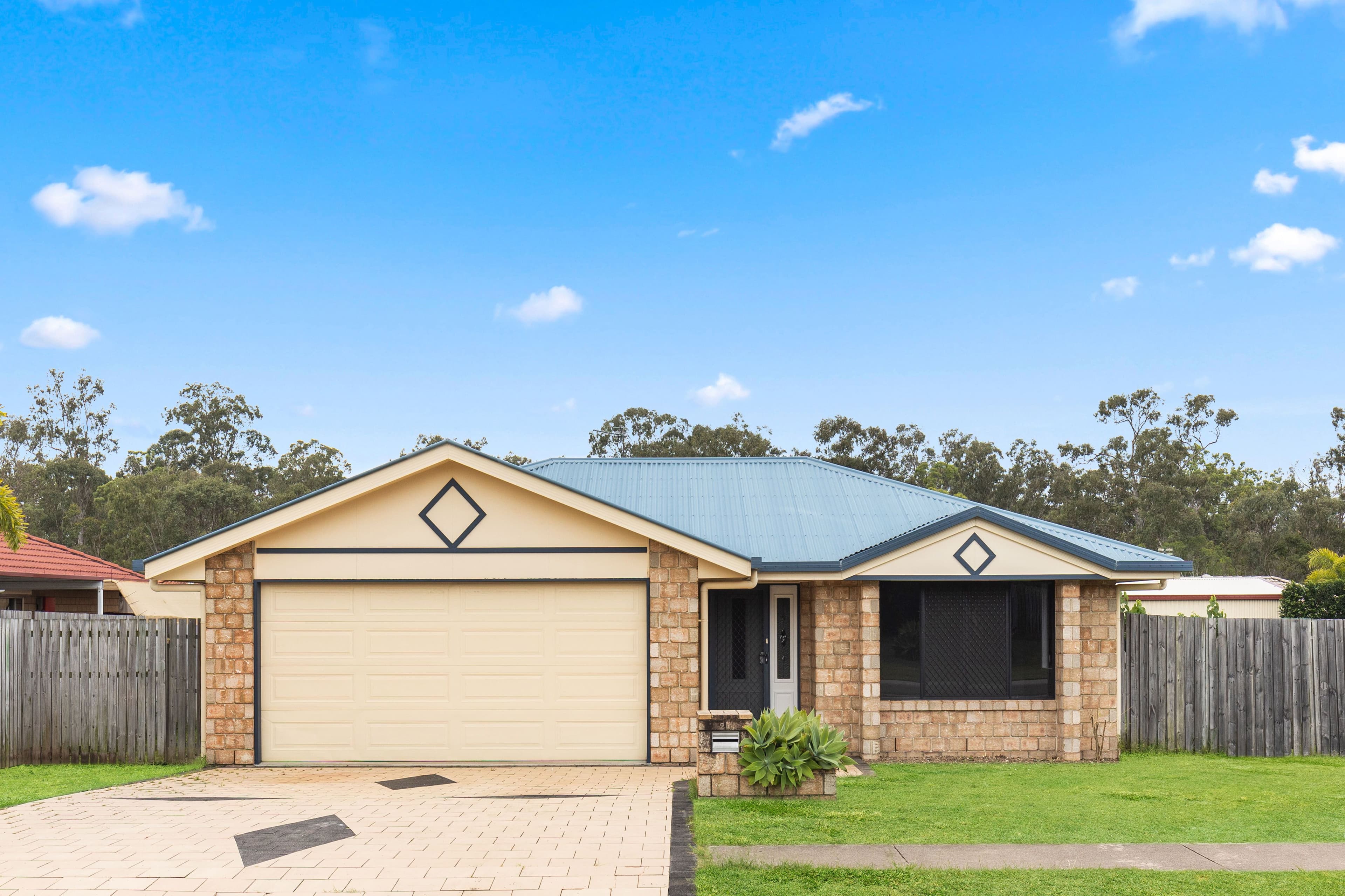 20 Moonstone Drive, Urangan QLD 4655, Urangan - Thumbnail 2