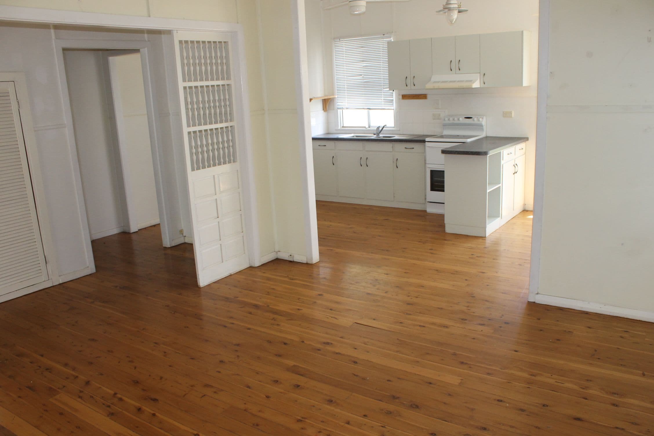 9 Dan Street, Dalby QLD 4405, Dalby - Thumbnail 3