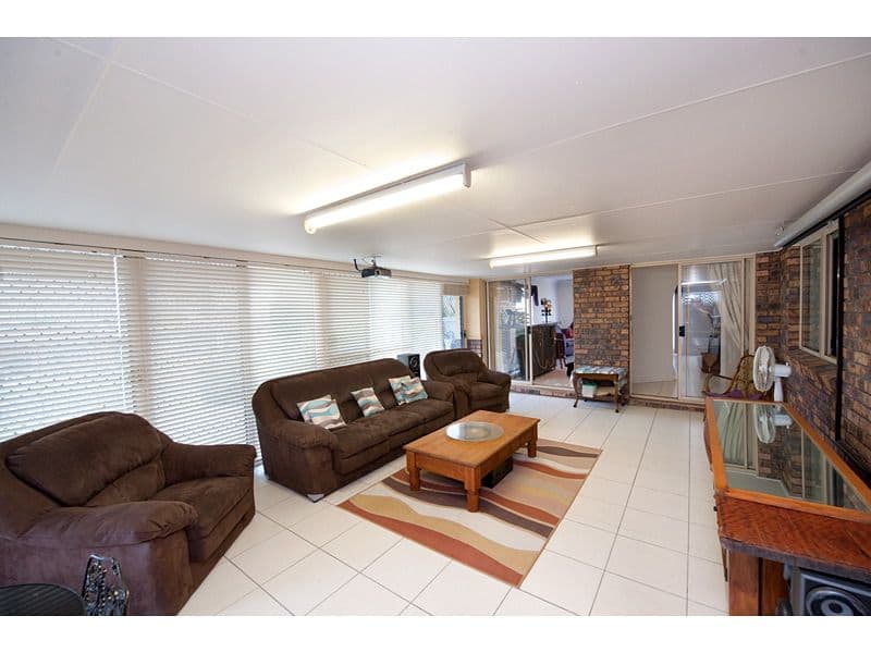 56 Rosewood Drive, NORMAN GARDENS QLD 4701, Norman Gardens - Thumbnail 4