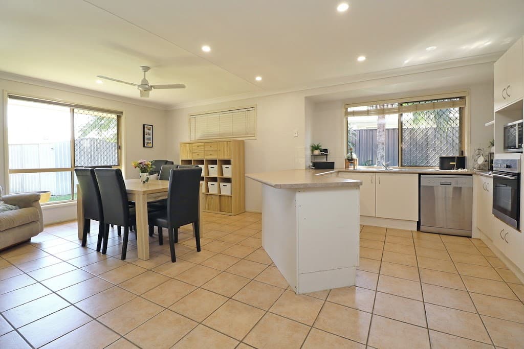 31 Kevin Street, Deception Bay, QLD, 4508, Deception Bay - Thumbnail 2