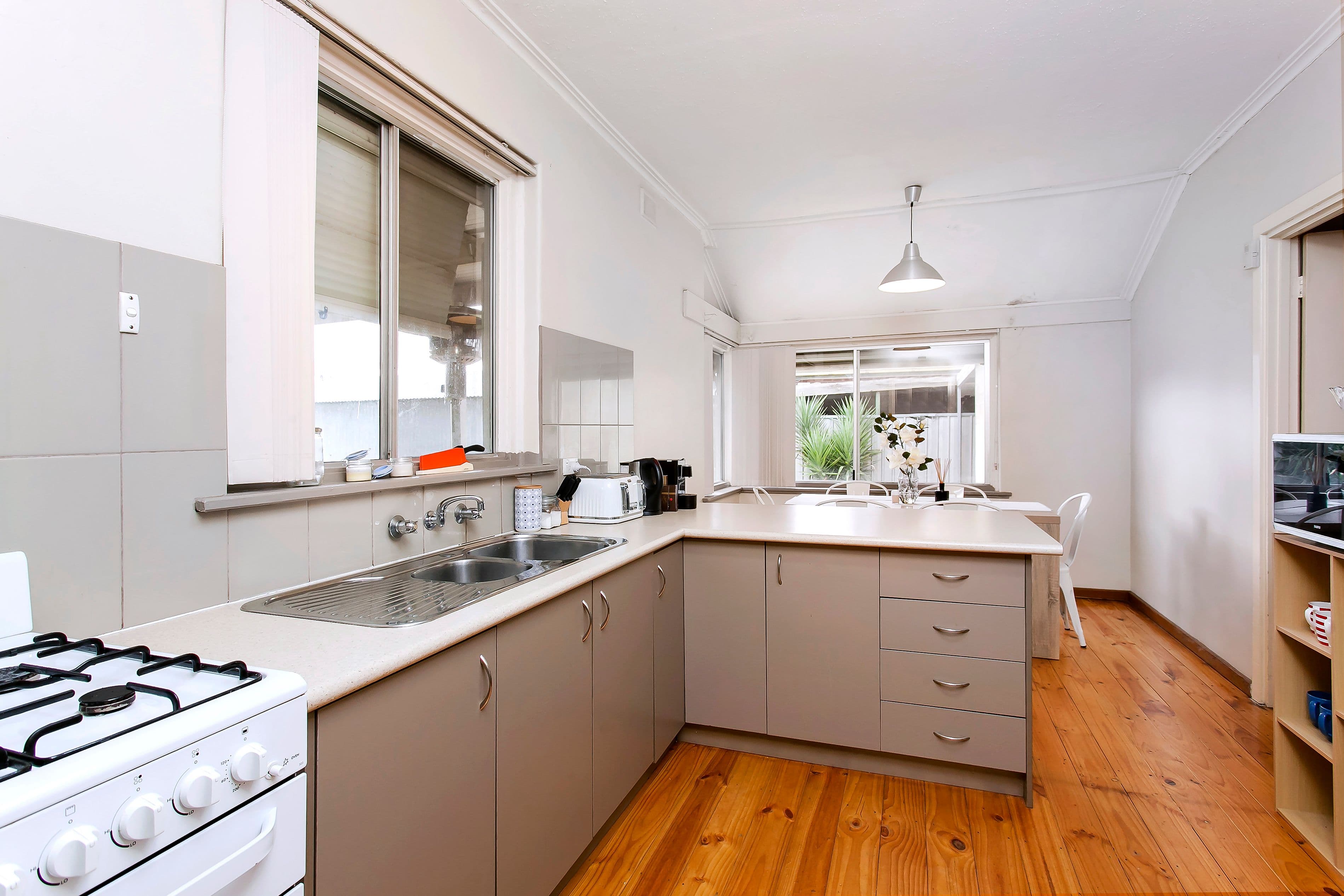 17 Sandison Avenue, Park Holme SA 5043, Park Holme - Thumbnail 7