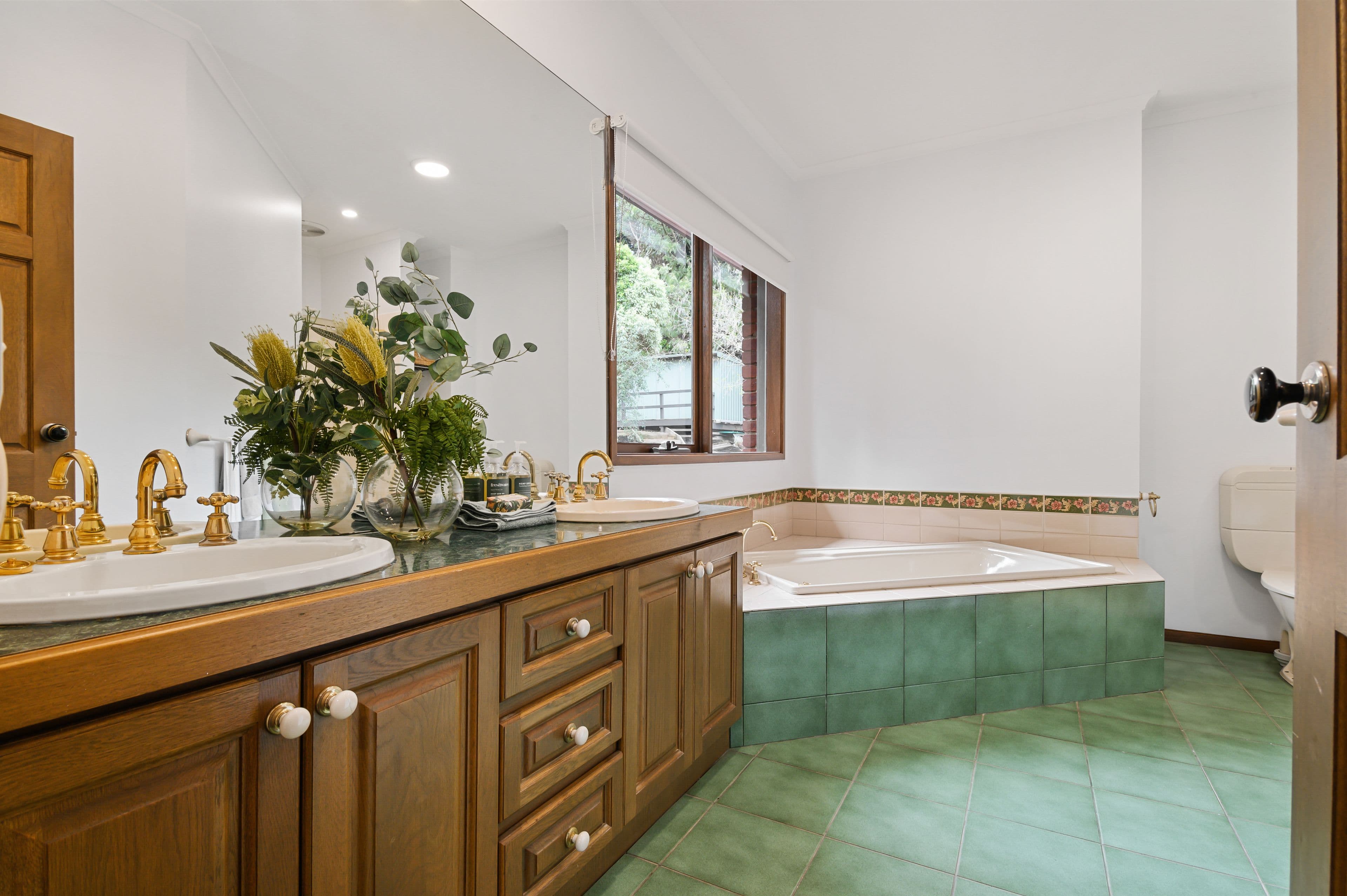 14 Bentley Court, Warranwood VIC 3134, Warranwood - Thumbnail 4