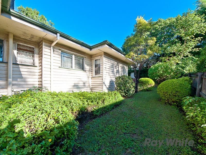 15 Brocklea Street, GAYTHORNE QLD 4051, Gaythorne - Thumbnail 2