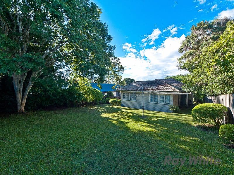 15 Brocklea Street, GAYTHORNE QLD 4051, Gaythorne - Thumbnail 5