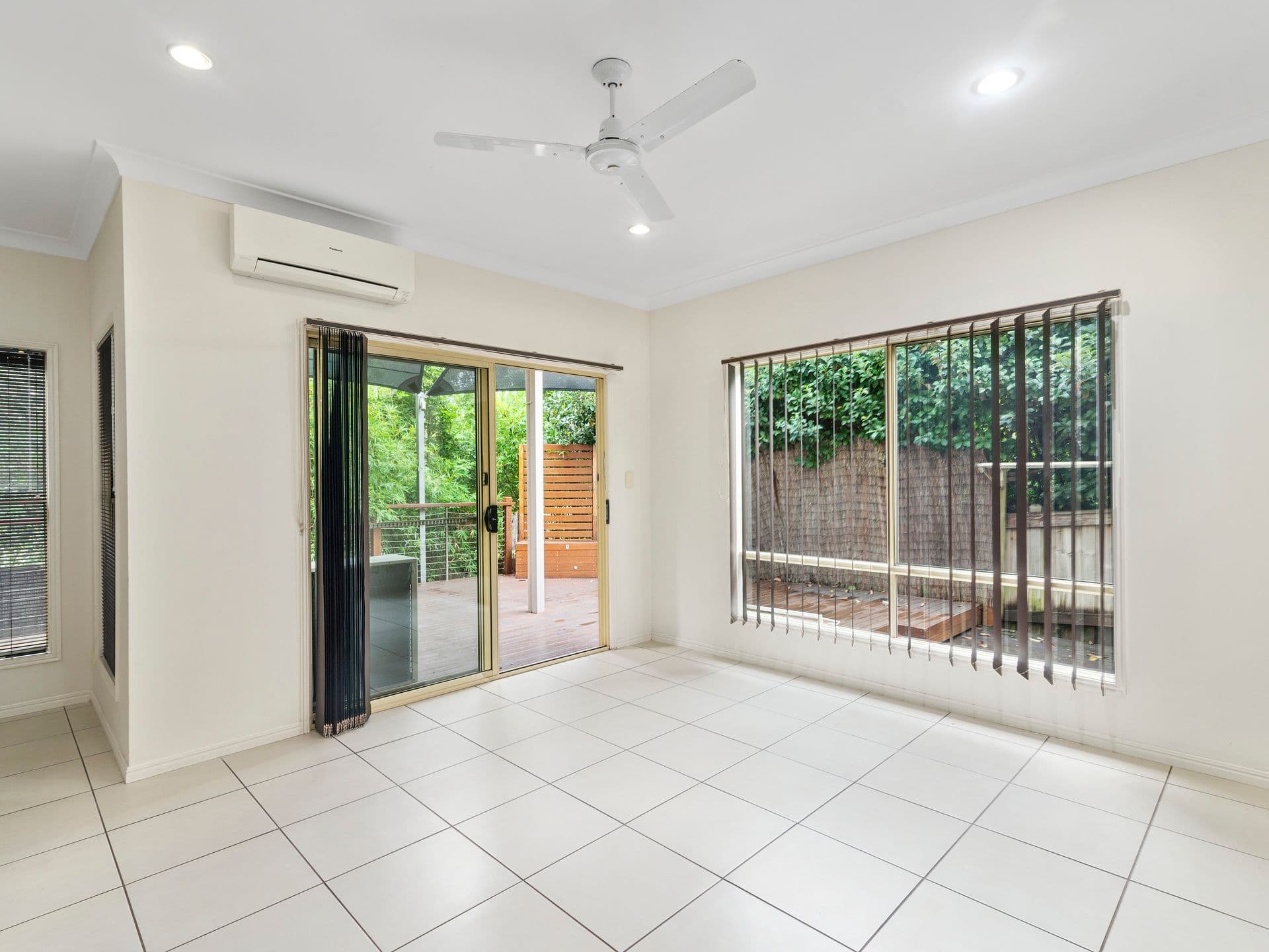 38 Majorca Crescent, Varsity Lakes QLD 4227, Varsity Lakes - Thumbnail 2