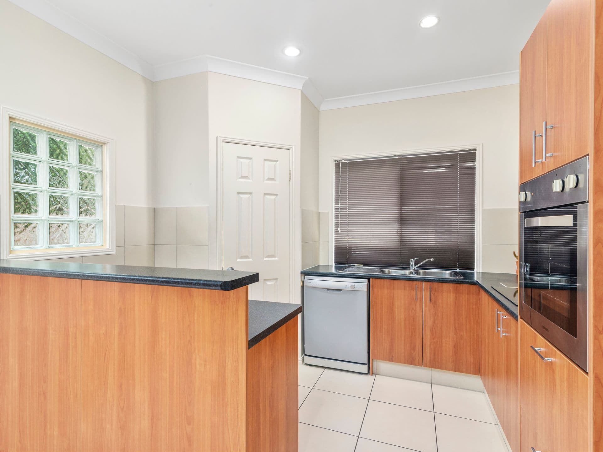 38 Majorca Crescent, Varsity Lakes QLD 4227, Varsity Lakes - Thumbnail 3