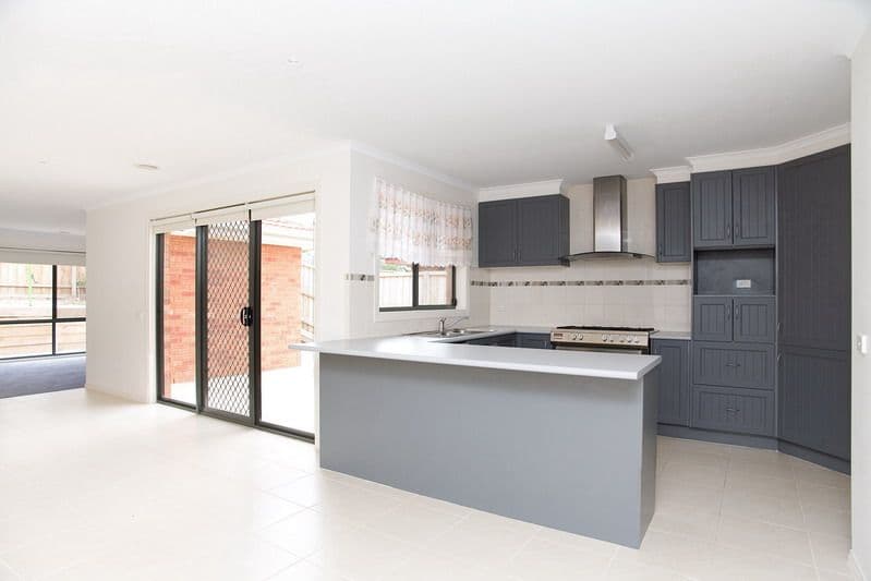 13 Zevos Street, Mernda VIC 3754, Mernda - Thumbnail 2