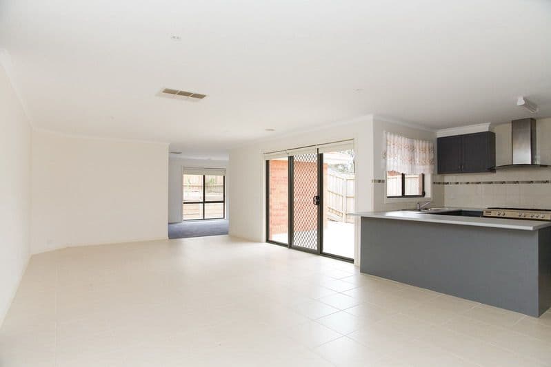 13 Zevos Street, Mernda VIC 3754, Mernda - Thumbnail 8