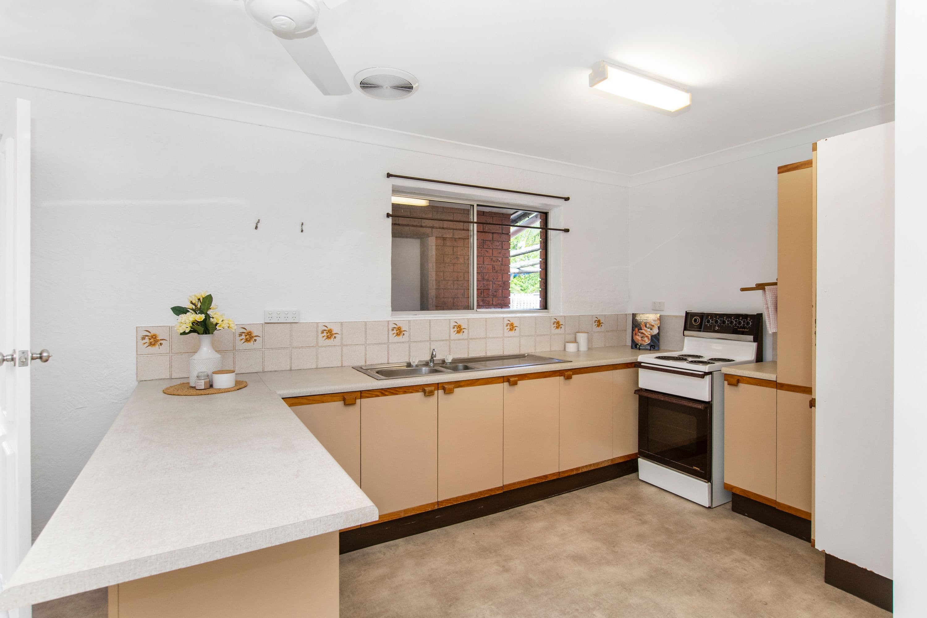 3 Rosemary Street, Kelso QLD 4815, Kelso - Thumbnail 2