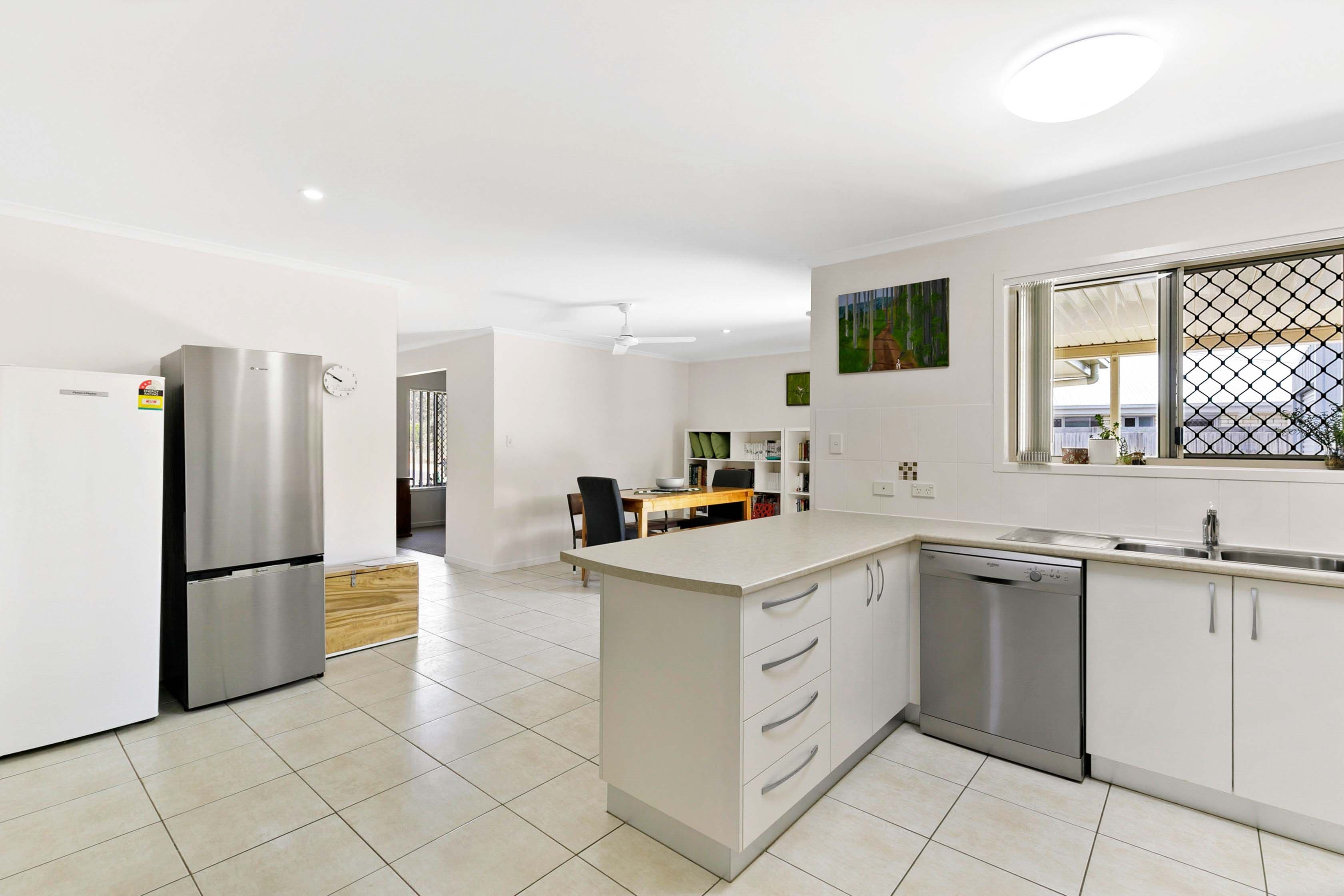 27 Wagtail Circuit, Kawungan QLD 4655, Kawungan - Thumbnail 4