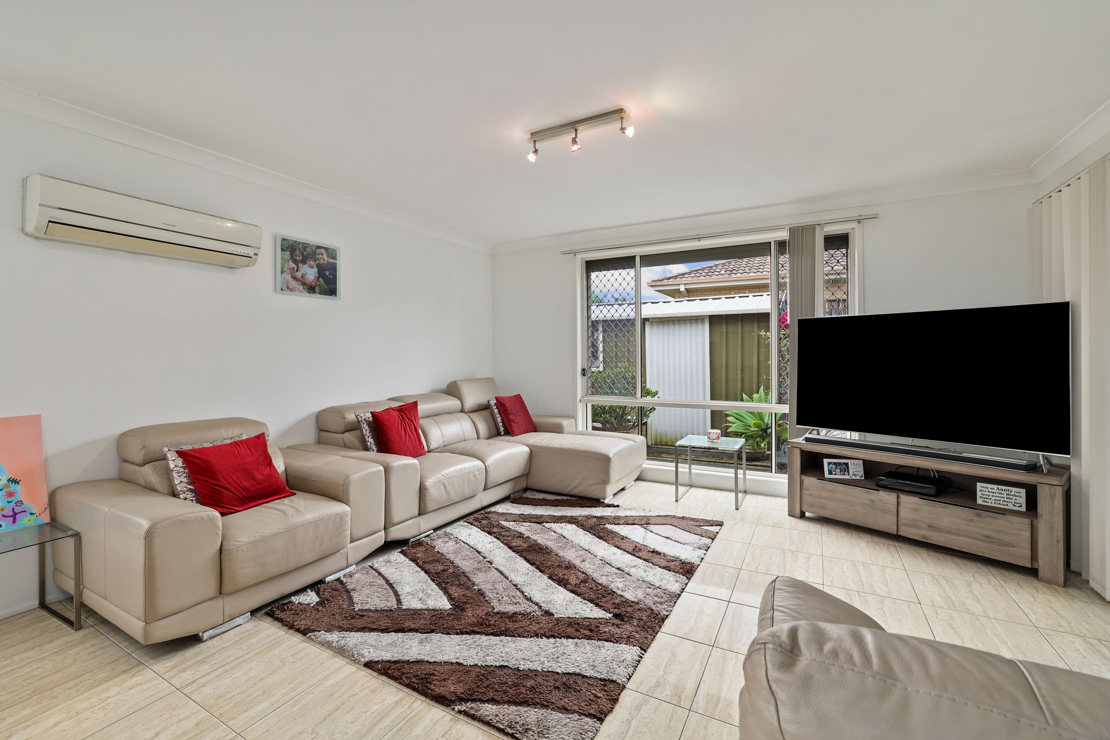 3 Jenner Street, Minto NSW 2566, Minto - Thumbnail 2