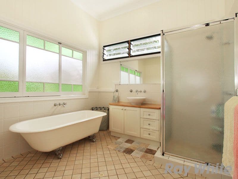 31 Fifth Avenue, KEDRON QLD 4031, Kedron - Thumbnail 5