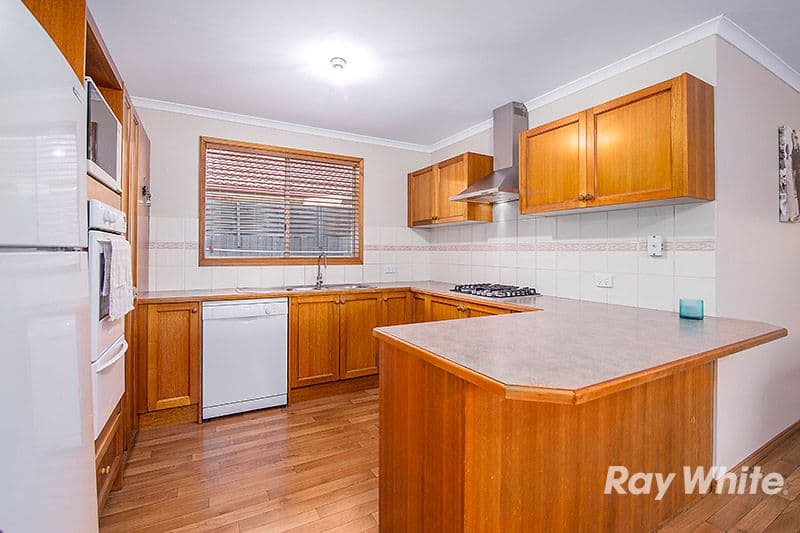 21 Fairhaven Boulevard, Cranbourne West VIC 3977, Cranbourne West - Thumbnail 2