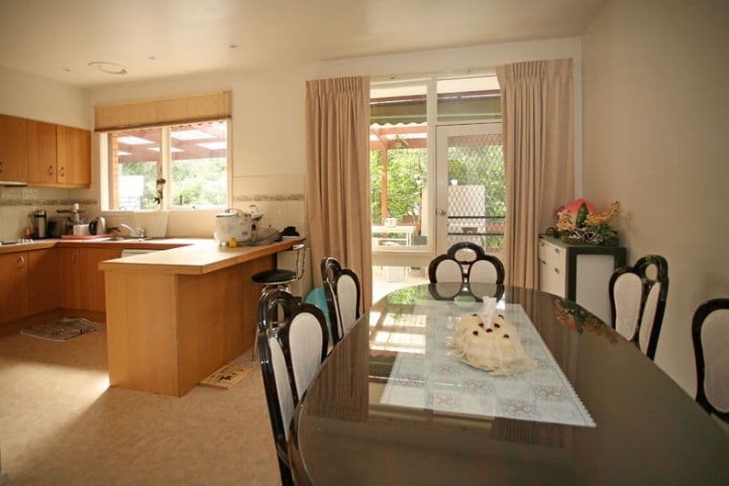 4 Highvale Road, GLEN WAVERLEY VIC 3150, Glen Waverley - Thumbnail 3