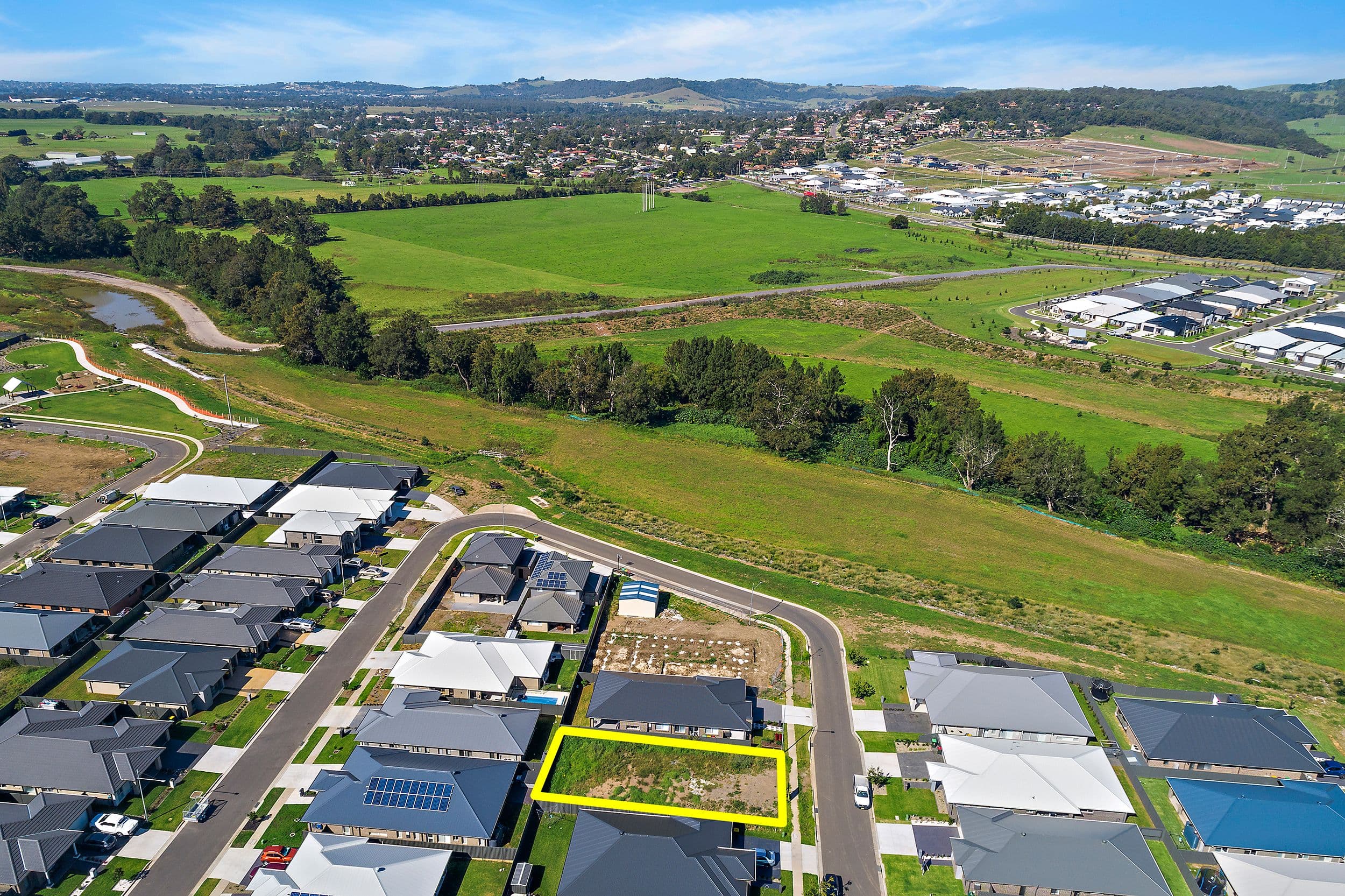 32 Honeybee Crescent, Calderwood NSW 2527, Calderwood - Image 1