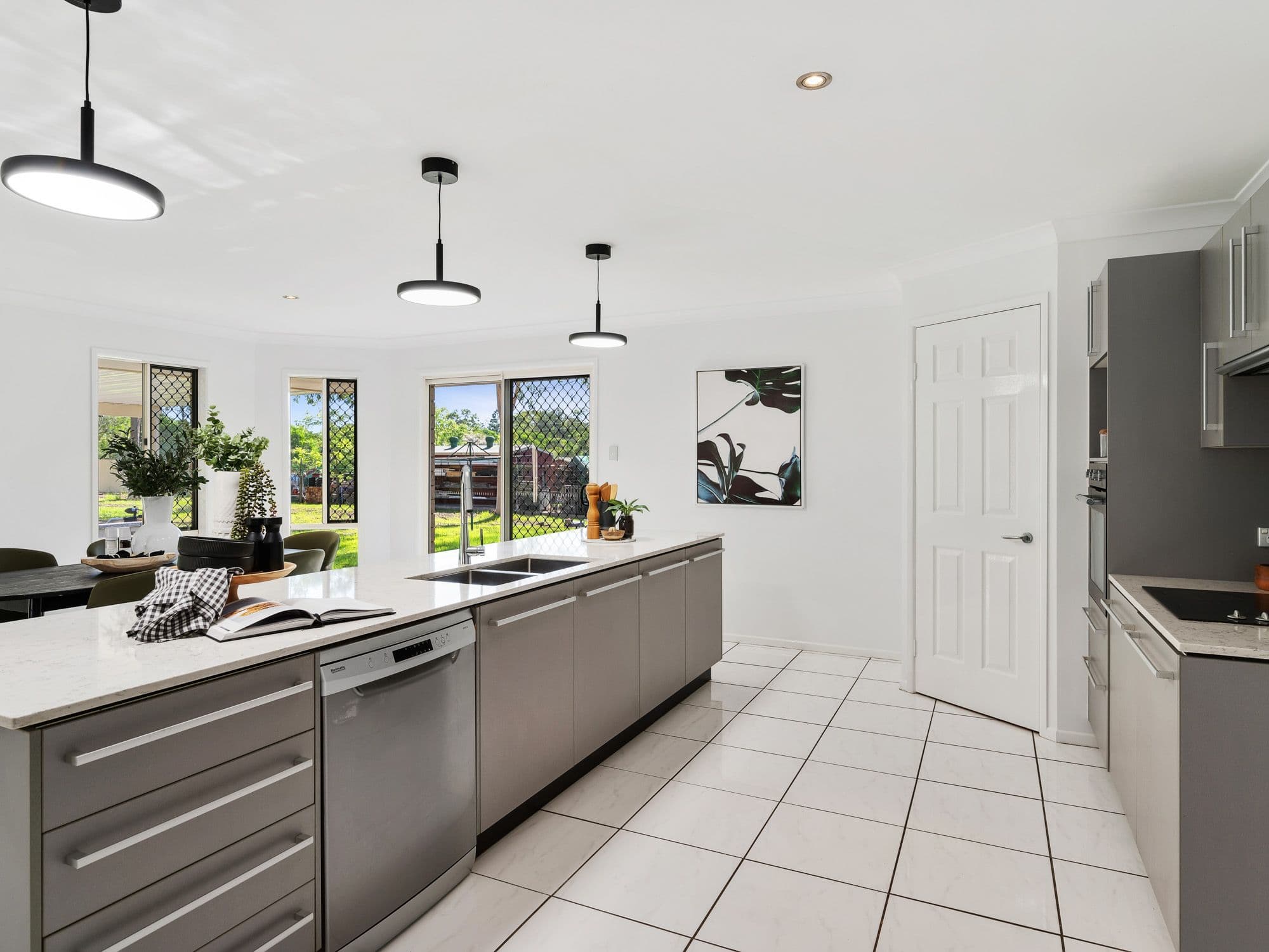 6 Jamboree Close, Greenbank QLD 4124, Greenbank - Thumbnail 3
