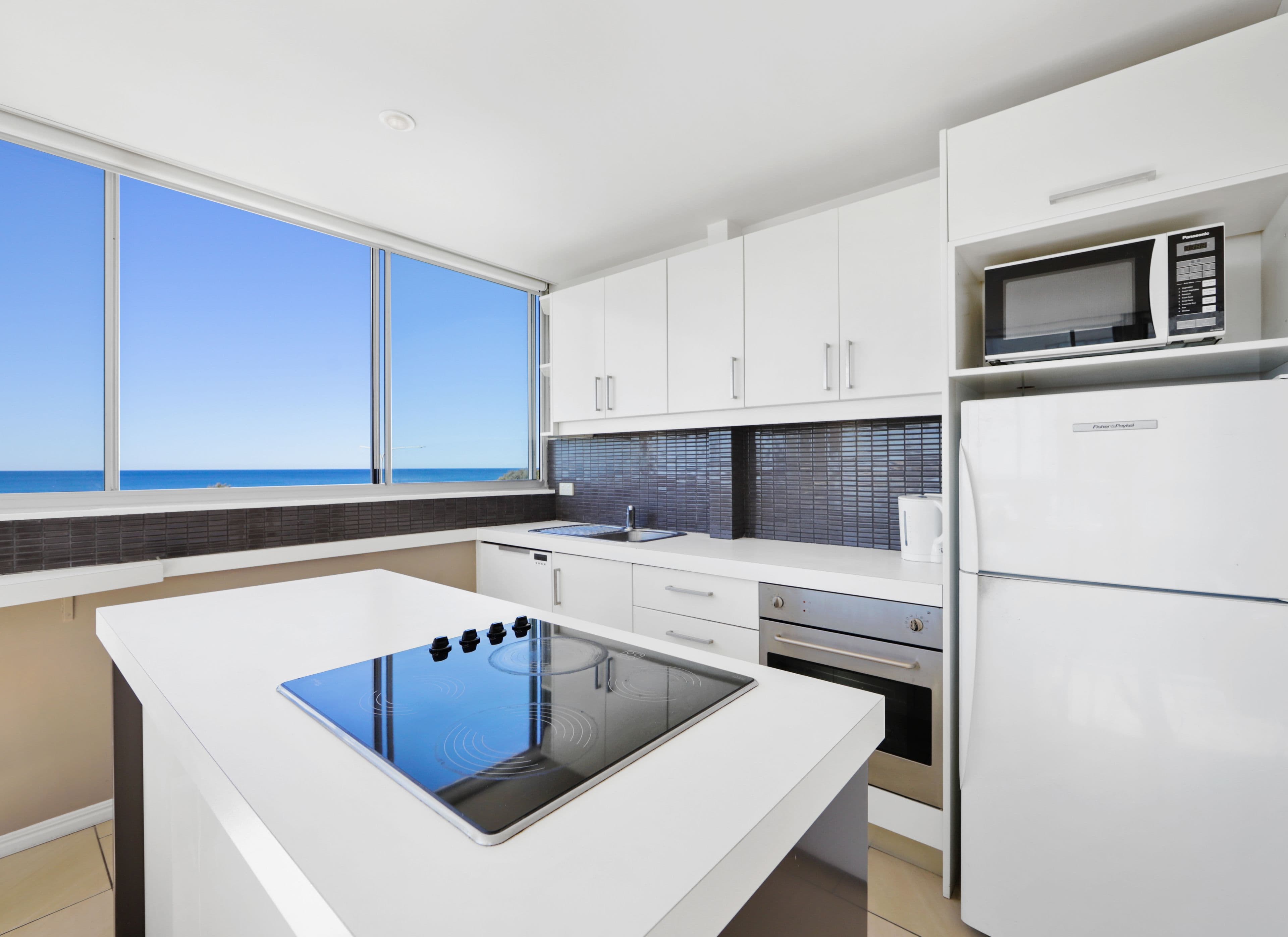 2 Ocean Avenue, Surfers Paradise QLD 4217, Surfers Paradise - Thumbnail 5