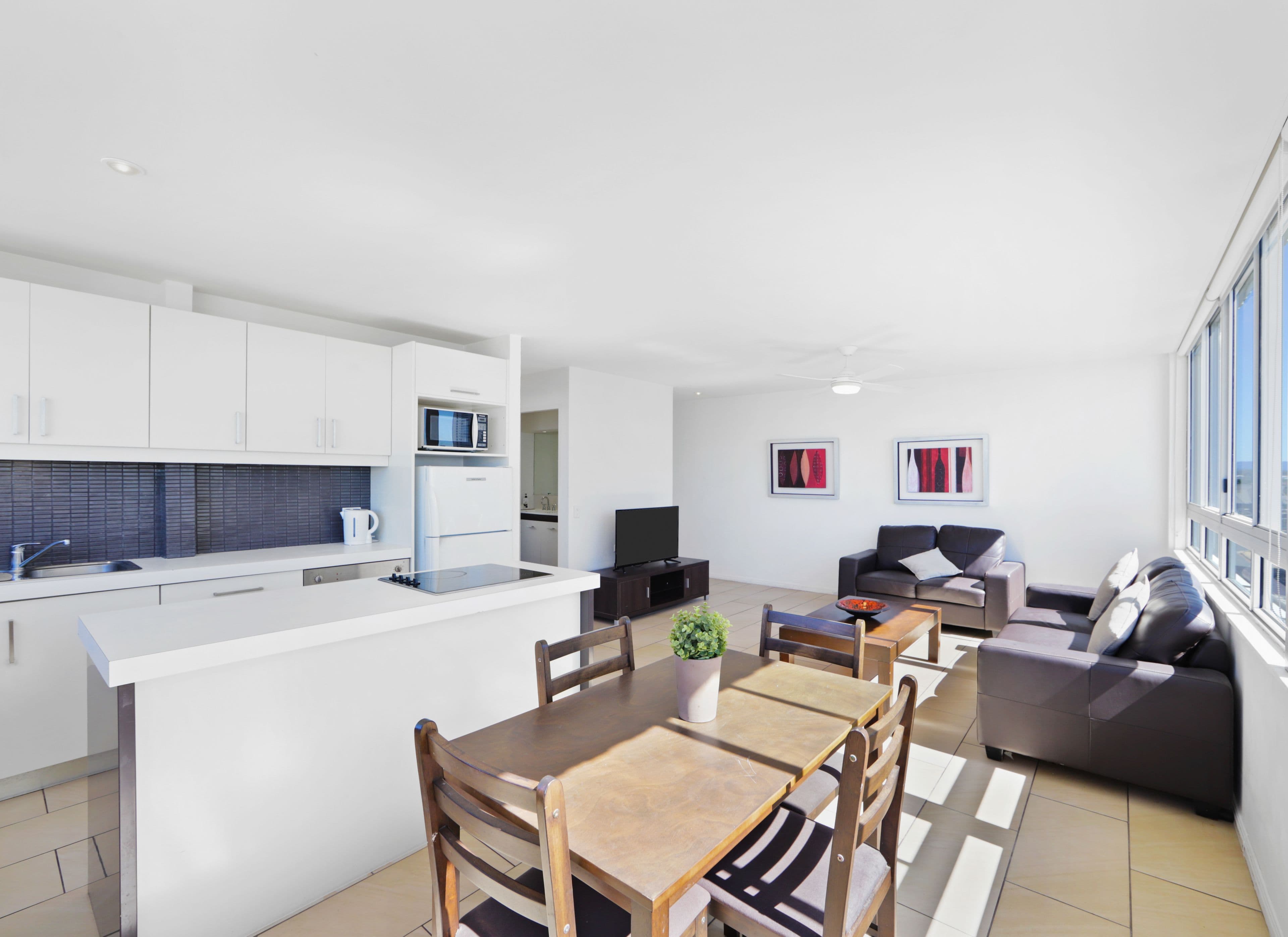 2 Ocean Avenue, Surfers Paradise QLD 4217, Surfers Paradise - Thumbnail 6
