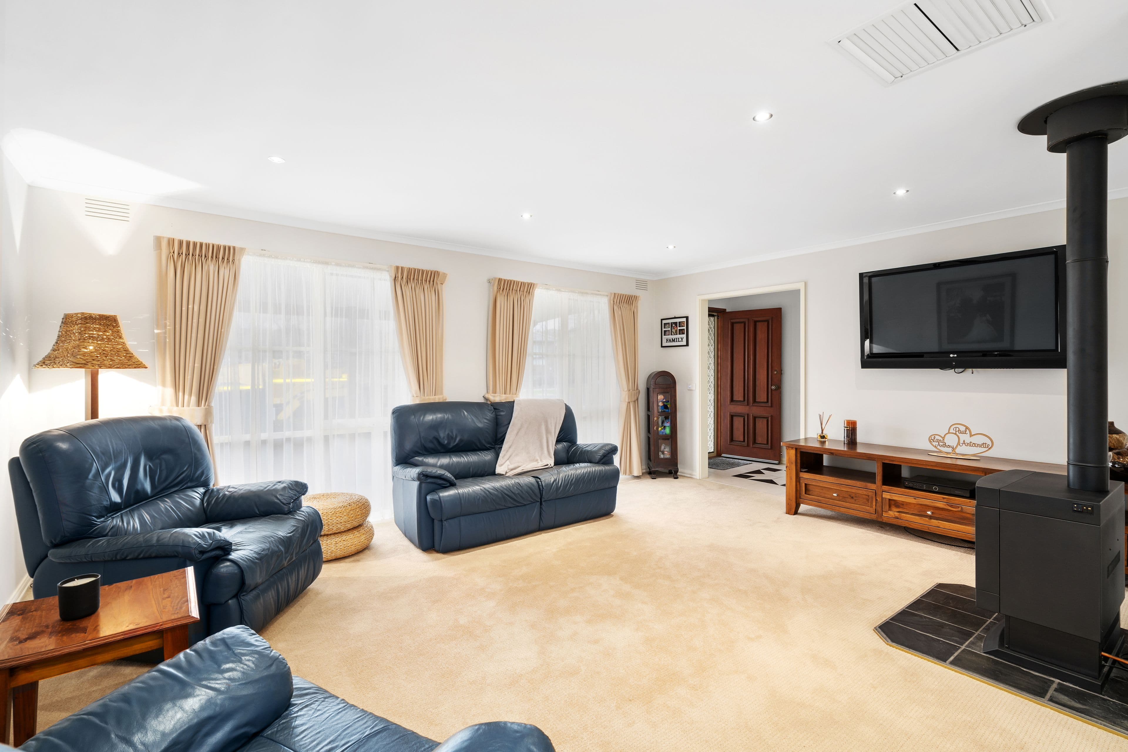 63 Buckmaster Drive, Mill Park VIC 3082, Mill Park - Thumbnail 2