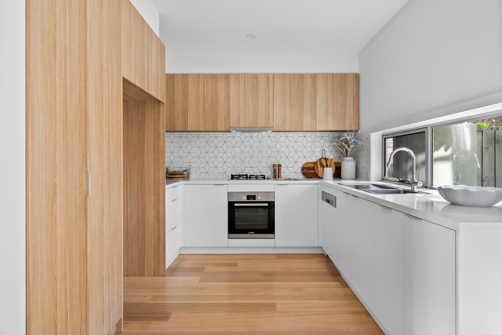 2 Barb Street, Maribyrnong - Thumbnail 6