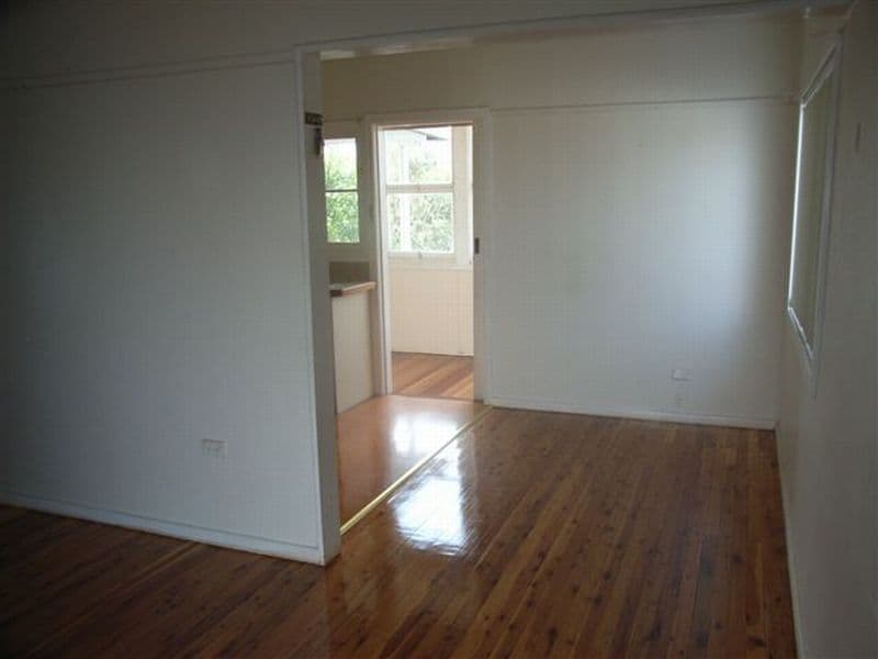 76 Blackman Parade, UNANDERRA NSW 2526, Unanderra - Thumbnail 5