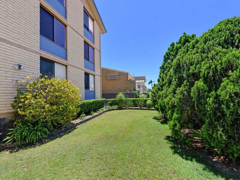 31 Venice Street, Mermaid Beach QLD 4218, Mermaid Beach - Thumbnail 2