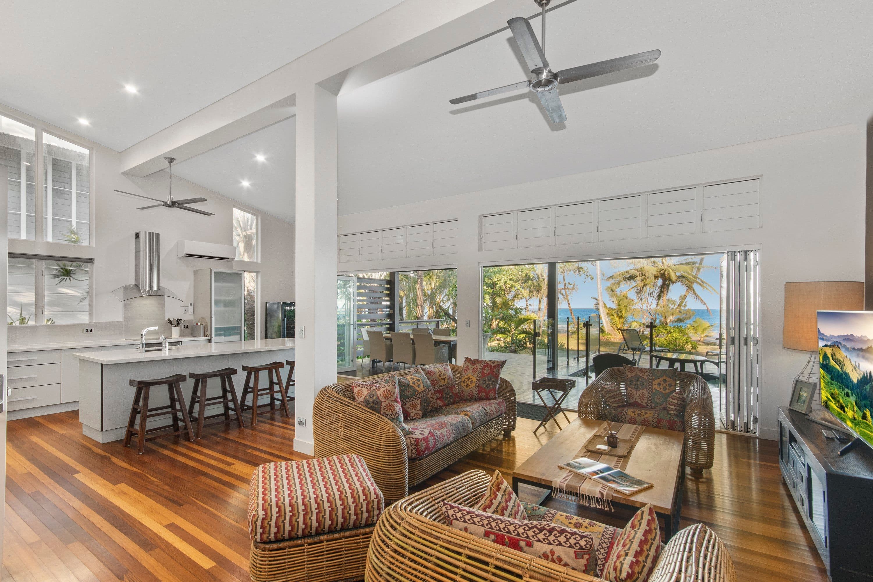 36 Pacific Parade, Mission Beach QLD 4852, Mission Beach - Thumbnail 2