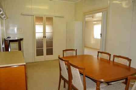 4 Shamrock Street, BLACKALL QLD 4472, Blackall - Thumbnail 5