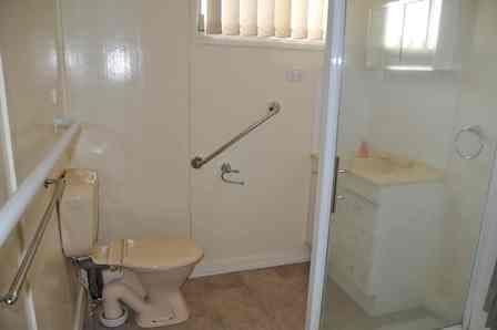 4 Shamrock Street, BLACKALL QLD 4472, Blackall - Thumbnail 8