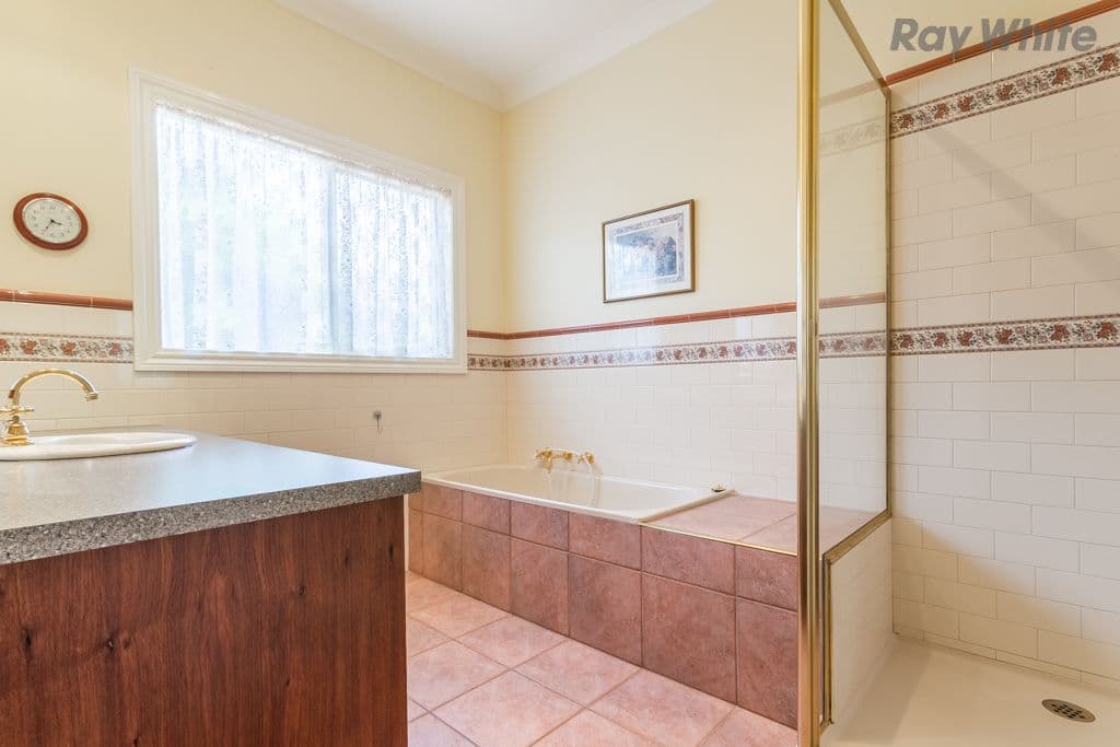6 Blaxland Place, Taylors Lakes VIC 3038, Taylors Lakes - Thumbnail 5