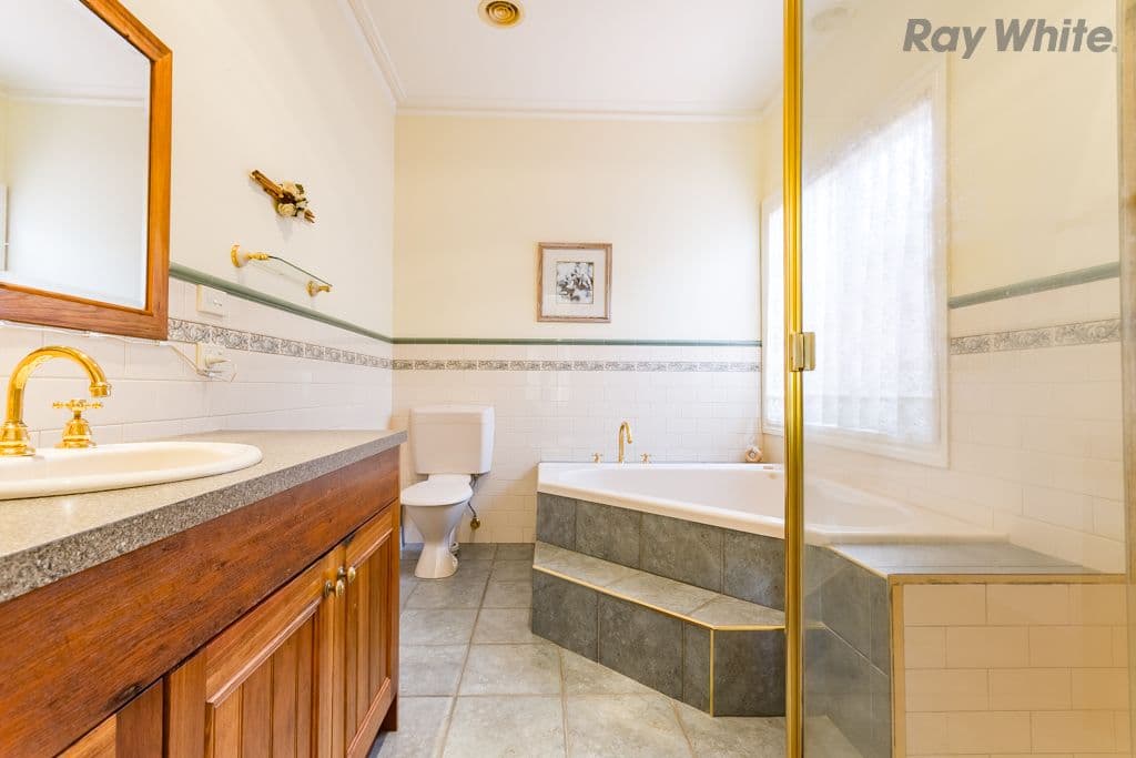 6 Blaxland Place, Taylors Lakes VIC 3038, Taylors Lakes - Thumbnail 7