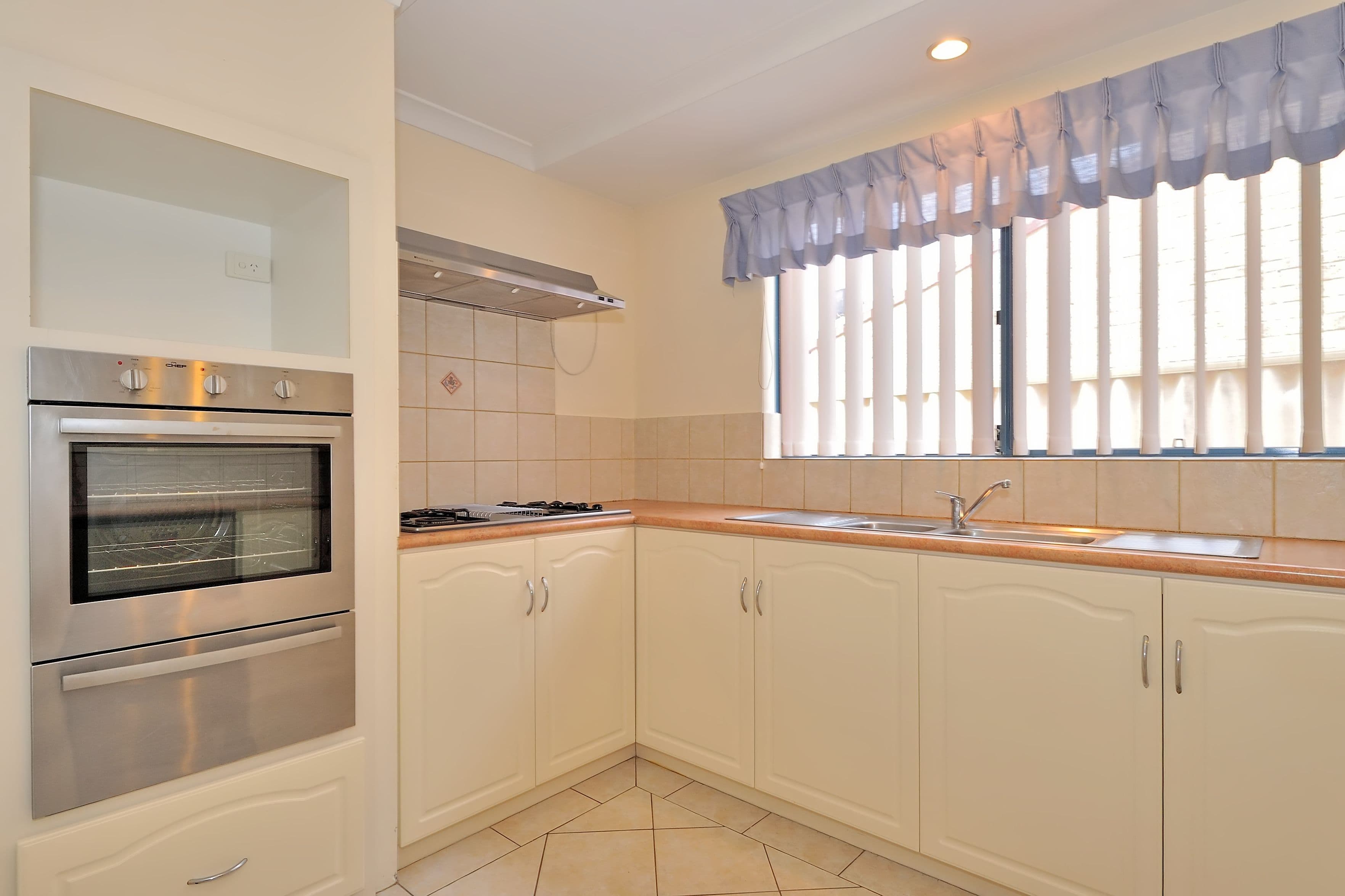 1A Englefield Retreat, Landsdale WA 6065, Landsdale - Thumbnail 6