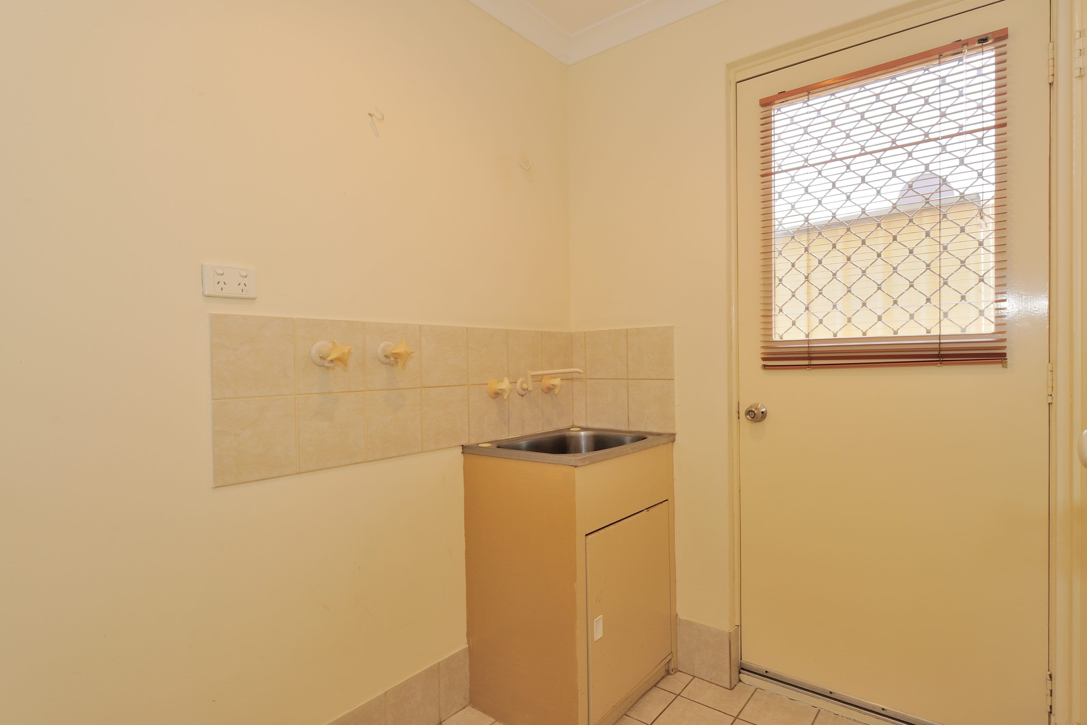 1A Englefield Retreat, Landsdale WA 6065, Landsdale - Thumbnail 7