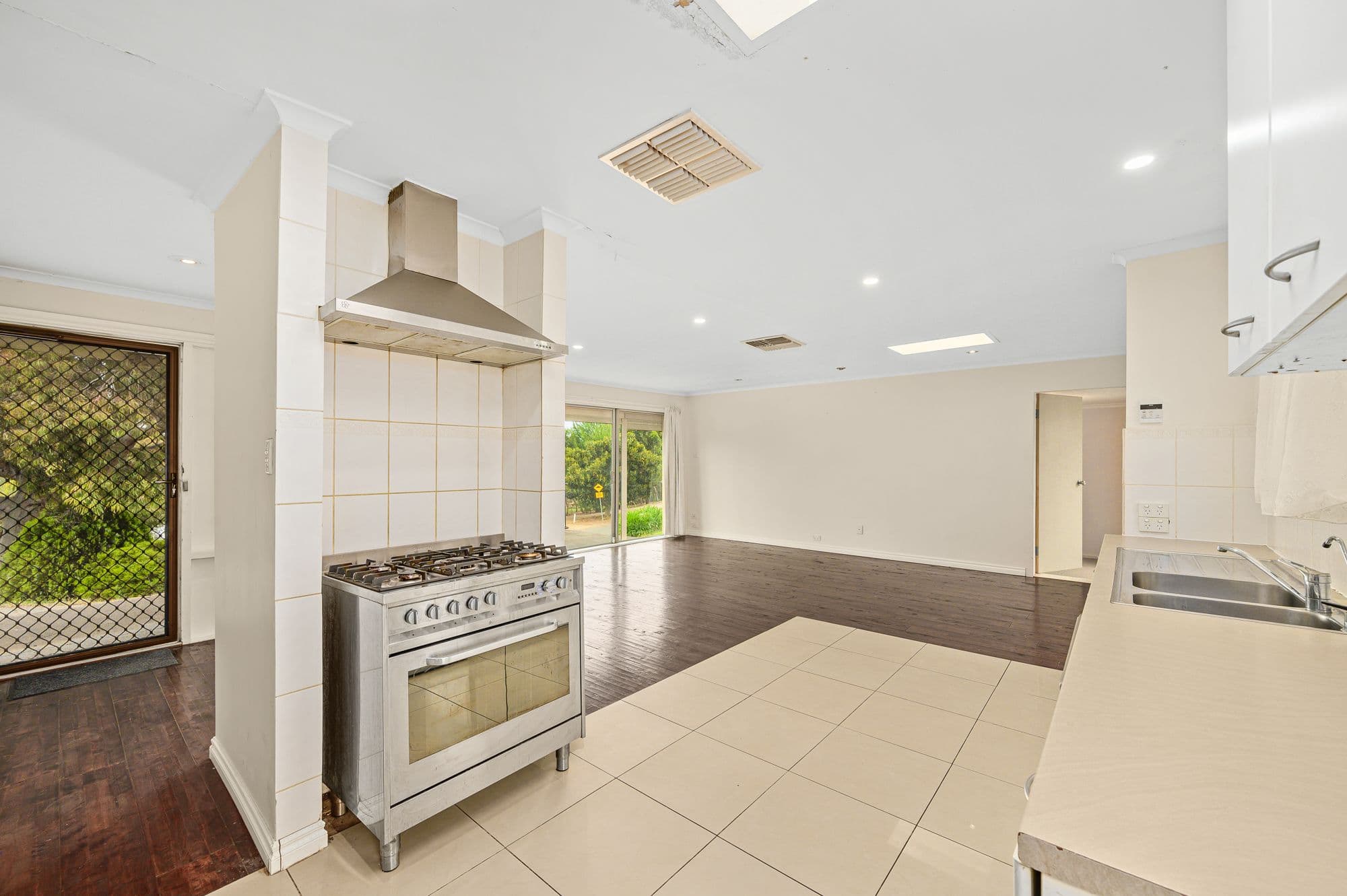 12 Martin Road, Morphett Vale SA 5162, Morphett Vale - Thumbnail 8