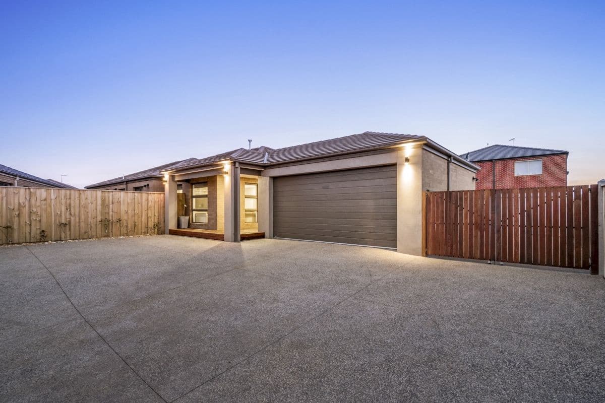 19 Swiss Way, Manor Lakes VIC 3024, Manor Lakes - Image 1