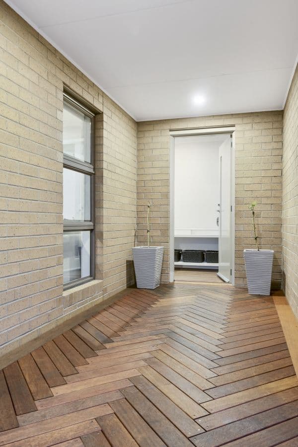 19 Swiss Way, Manor Lakes VIC 3024, Manor Lakes - Thumbnail 2