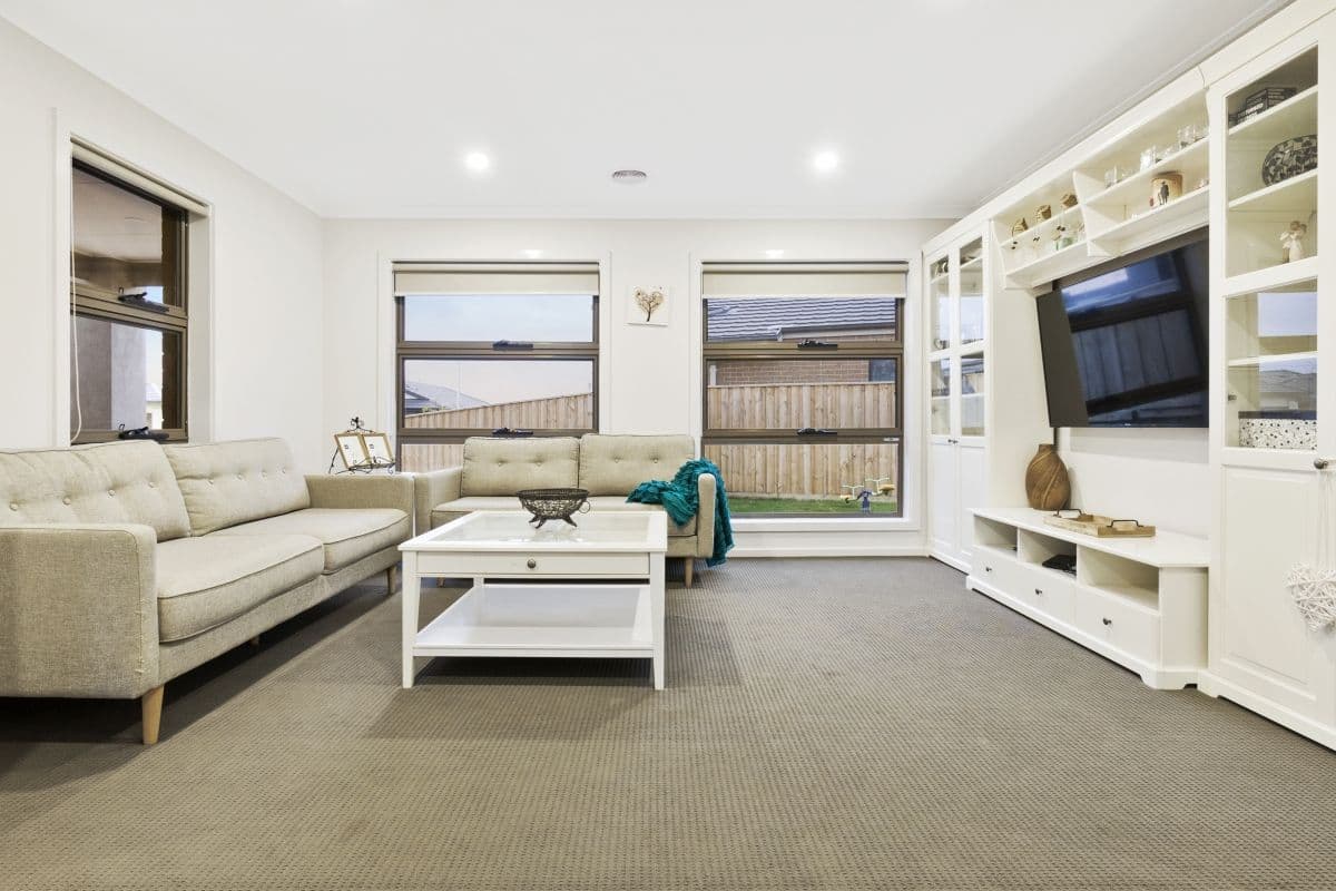19 Swiss Way, Manor Lakes VIC 3024, Manor Lakes - Thumbnail 4
