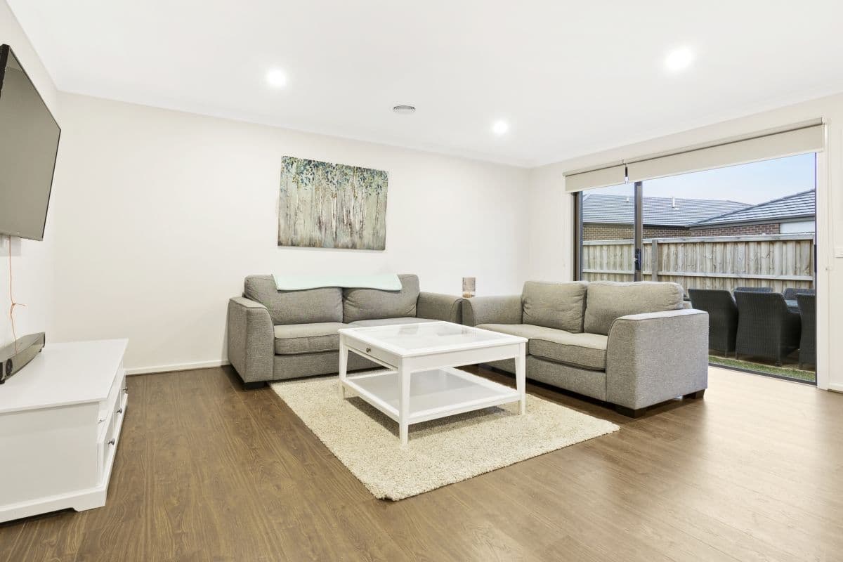 19 Swiss Way, Manor Lakes VIC 3024, Manor Lakes - Thumbnail 7