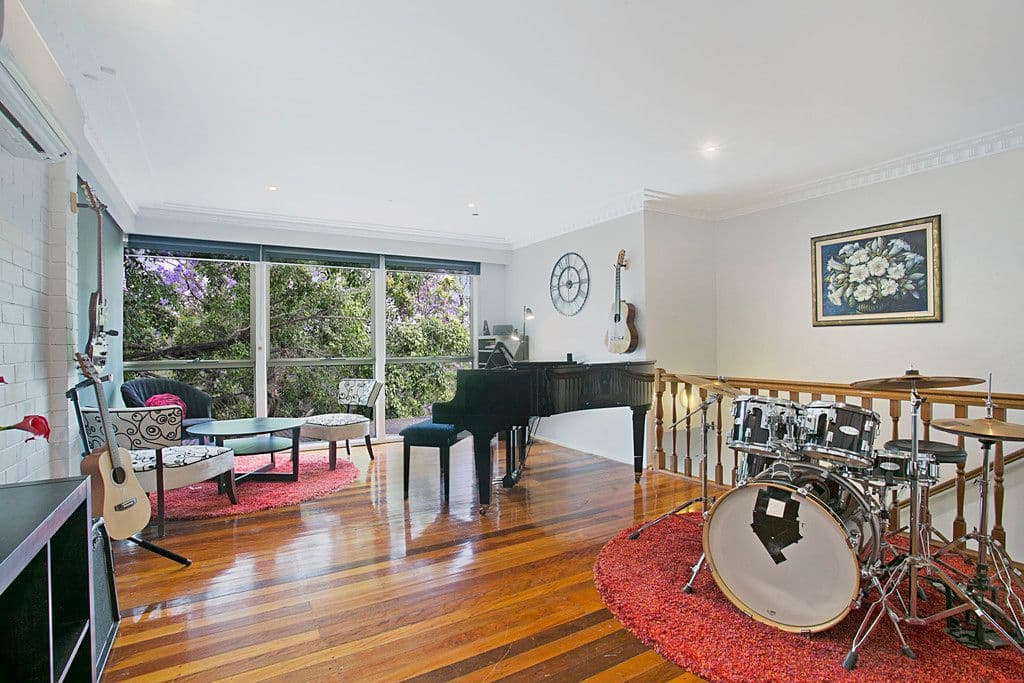 124 Simpsons Road, Bardon QLD 4065, Bardon - Thumbnail 2