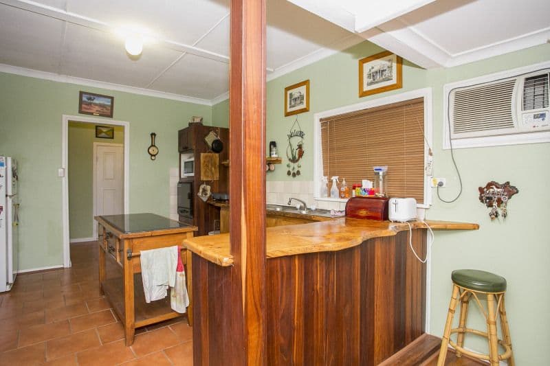 338 Holmes Road, Forrestfield WA 6058, Forrestfield - Thumbnail 8