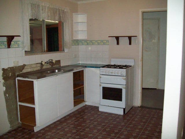 1 Coorain Street, MADDINGTON WA 6109, Maddington - Thumbnail 4