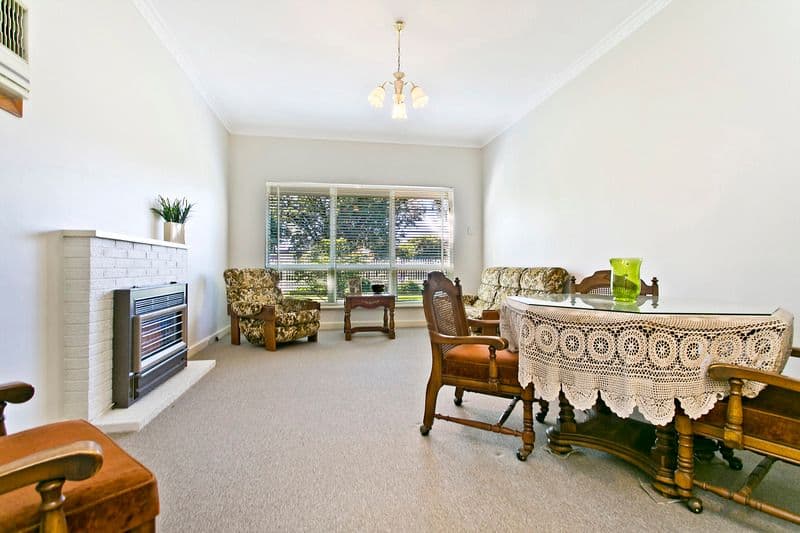9 St Ives  Drive, PARAFIELD GARDENS SA 5107, Parafield Gardens - Thumbnail 2