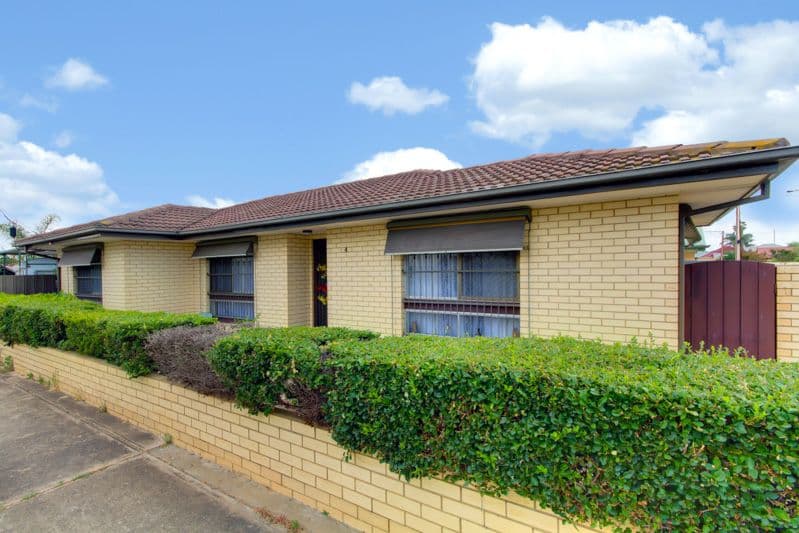 4 Gordon Street, SEMAPHORE PARK SA 5019, Semaphore Park - Image 1