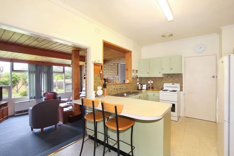 10 Irving Street, MOUNT WAVERLEY VIC 3149, Mount Waverley - Thumbnail 4