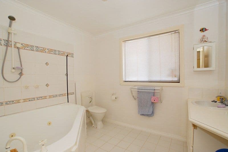 4 Jolyon Court, LITTLE RIVER VIC 3211, Little River - Thumbnail 6