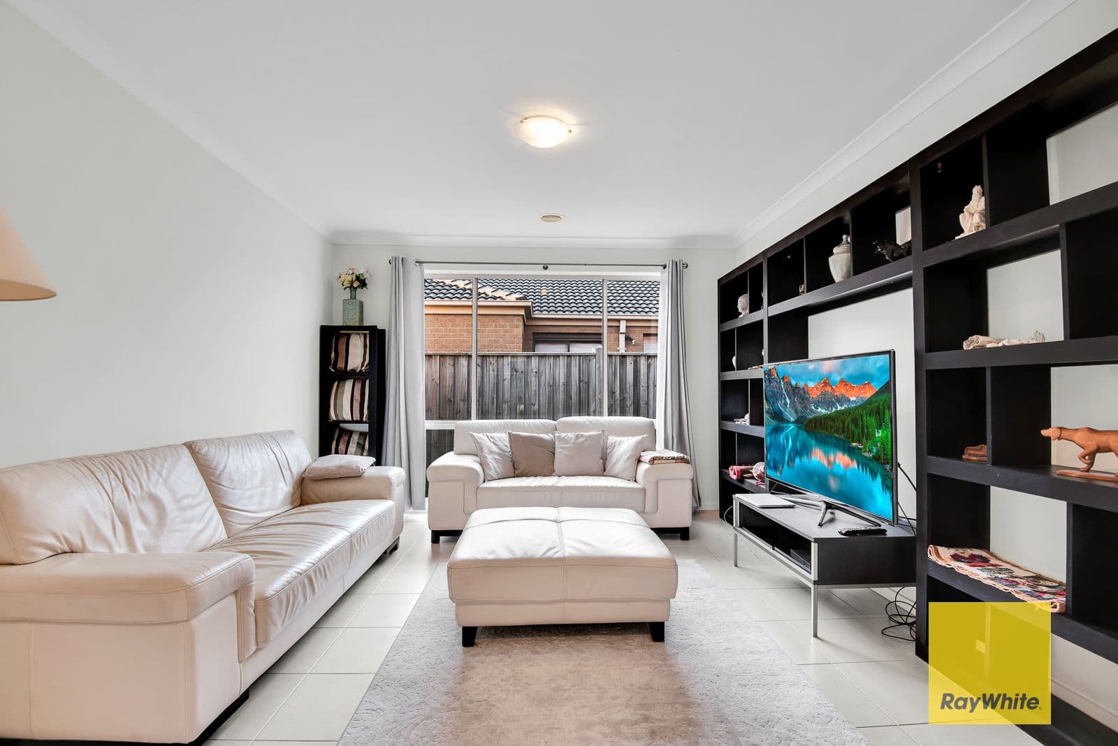13 Dunlin Crescent, Williams Landing VIC 3027, Williams Landing - Thumbnail 2