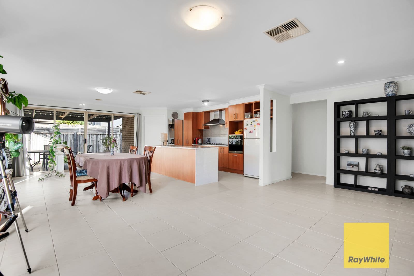 13 Dunlin Crescent, Williams Landing VIC 3027, Williams Landing - Thumbnail 5