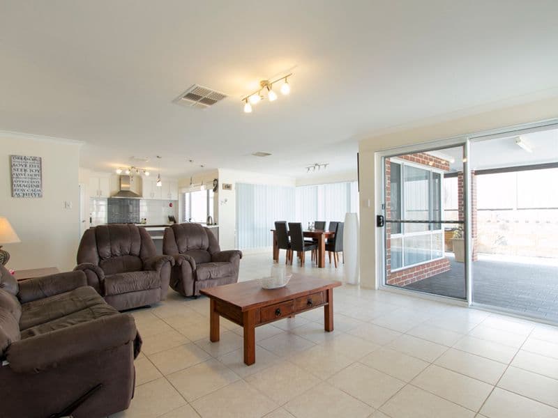24 Colonen Street, WANDINA WA 6530, Wandina - Thumbnail 4