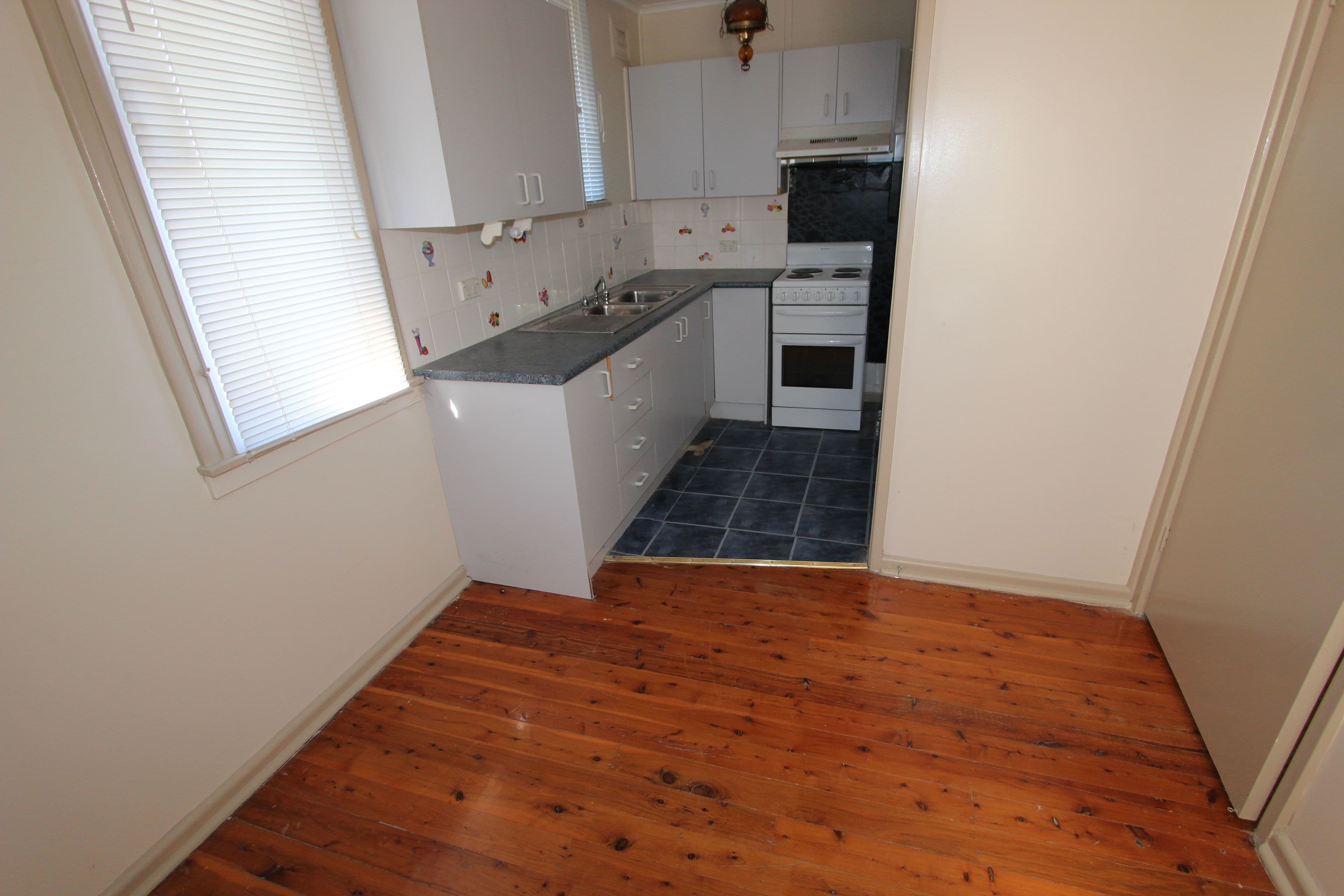 11 Leichhardt Avenue, Fairfield West - Thumbnail 2